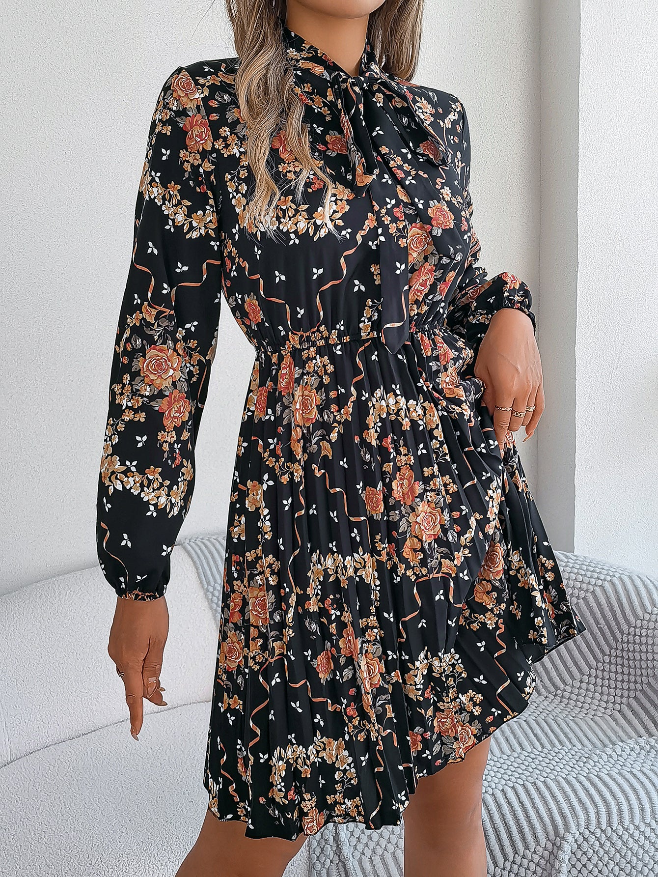Elegant Floral Tie-Waist Long Sleeve Pleated Maxi Dress
